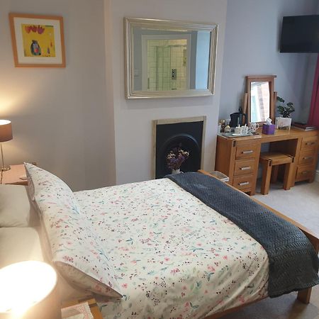 Lyndene Bed and Breakfast Penistone Eksteriør billede