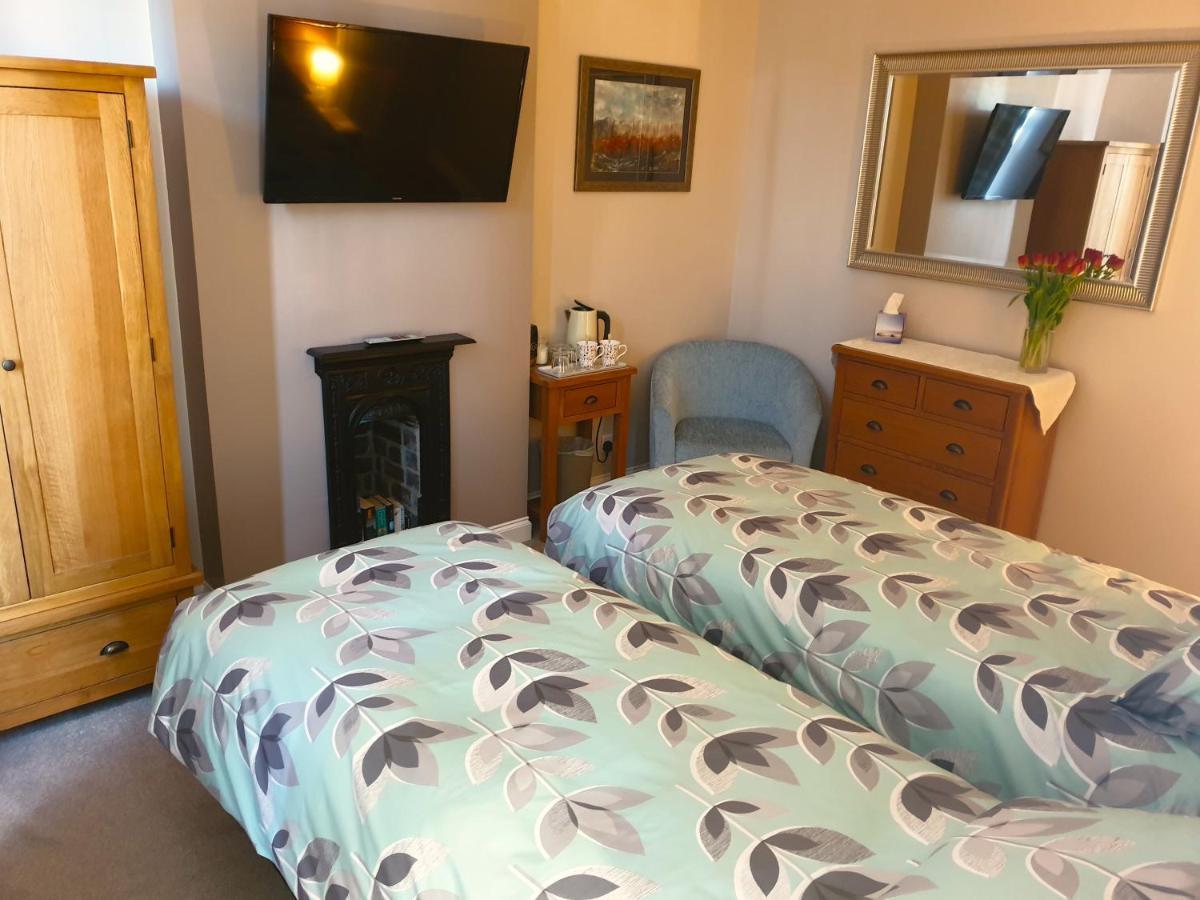 Lyndene Bed and Breakfast Penistone Eksteriør billede
