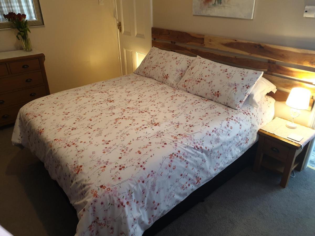 Lyndene Bed and Breakfast Penistone Eksteriør billede